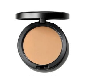 M·A·C Studio Fix Powder Plus Foundation - מייק־אפ פודרה בגימור מאט ובכיסוי בינוני עד מלא NC20.