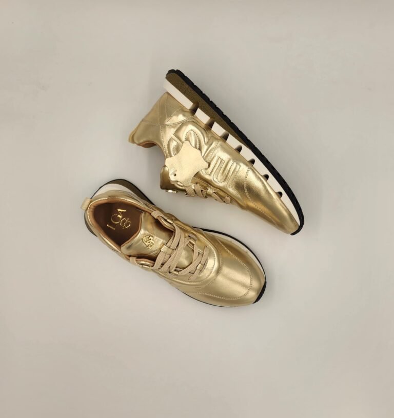 EGA GOLD EGA נעלי סניקרס נשים בגוון זהב מטאלי